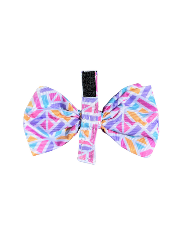 Bubblegum Burst - Pajarita para perros y gatos